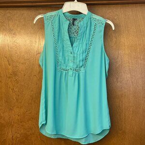HeartSoul XL mint green flowy top.